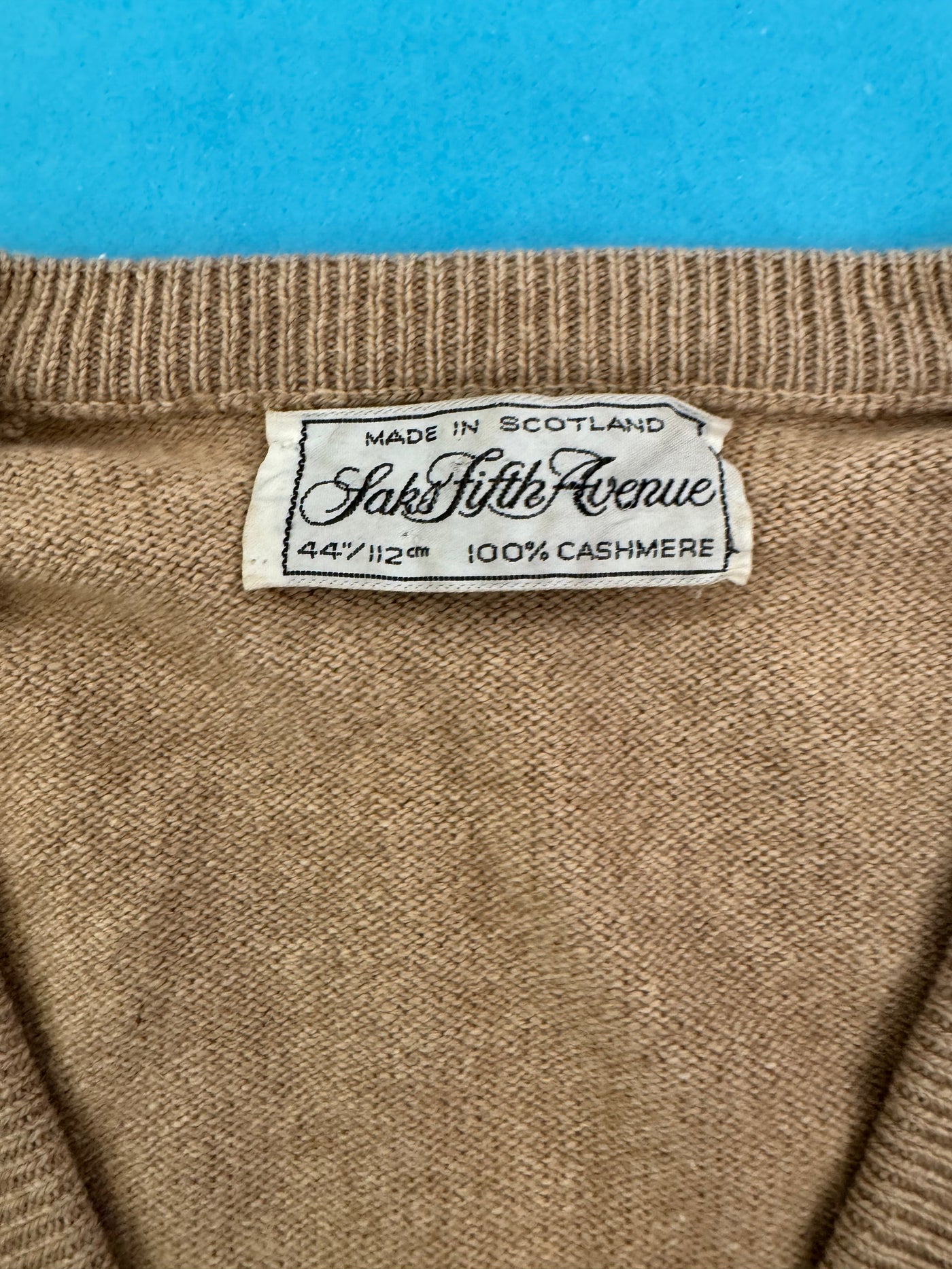 Saks Fifth Avenue 100% Cashmere Sweater (44)